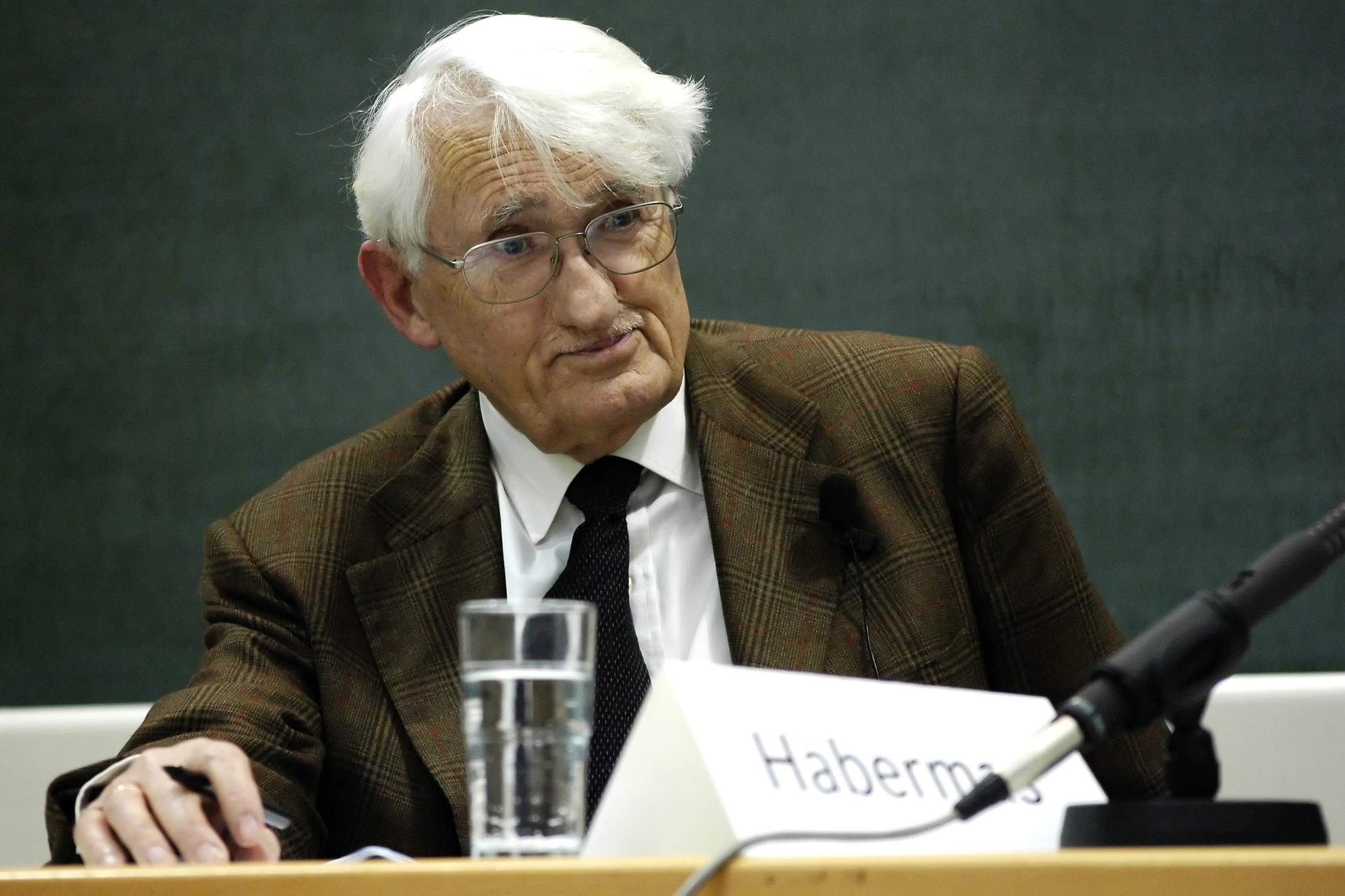 Jürgen Habermas: ‘Vanaf nu moeten we alleen verder’