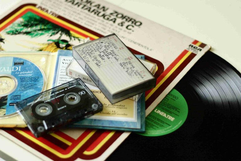 Vinyl, magazines en cassettebandjes: de renaissance van analoge media Vinyl, magazines en cassettebandjes: de renaissance van analoge media