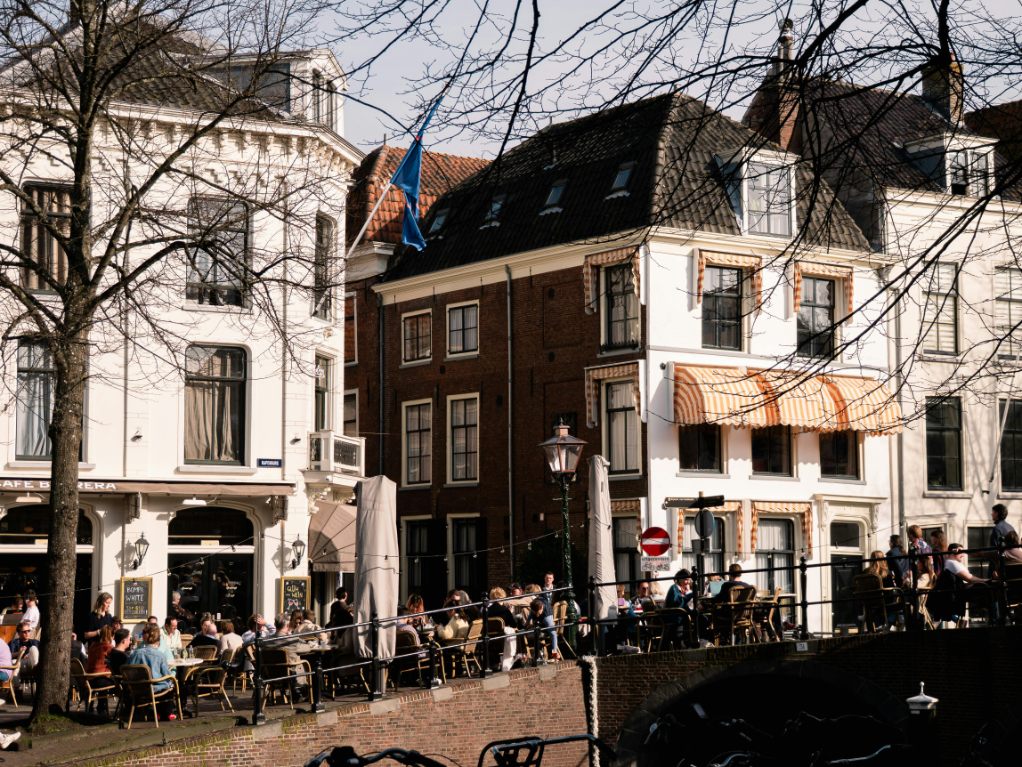 Leiden: minstens zo schilderachtig als Amsterdam Leiden: minstens zo schilderachtig als Amsterdam