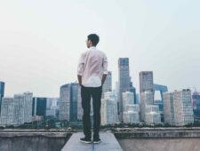 Chinese schijnkantoren: betalen om te doen alsof je werkt