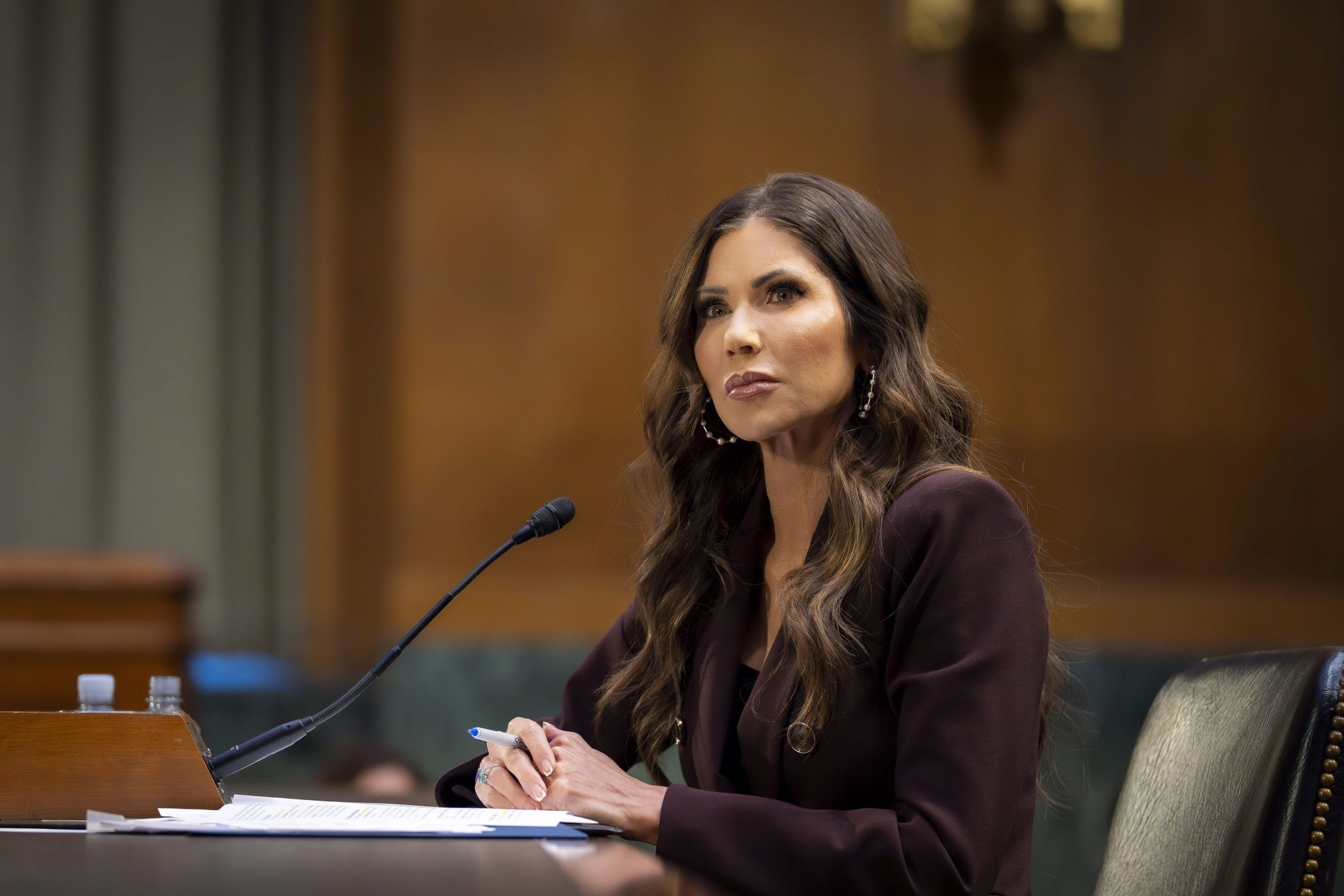VS: Trump ontslaat zijn minister van Binnenlandse Veiligheid, Kristi Noem 