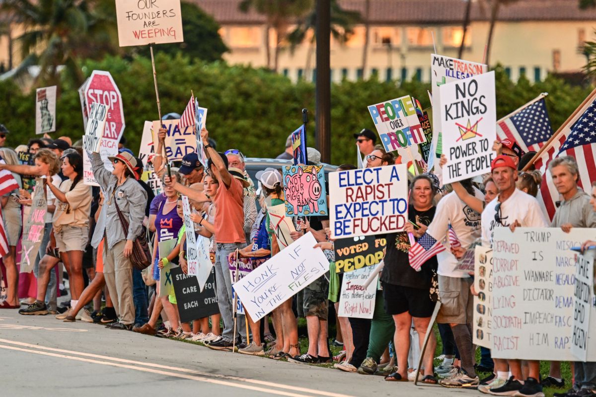 VS: protesten tegen Trump, ICE en Iranoorlog brengen miljoenen op de been