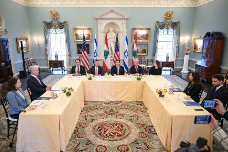 Trump: Israëlische en Libanese leiders gaan donderdag met elkaar in overleg Trump: Israëlische en Libanese leiders gaan donderdag met elkaar in overleg