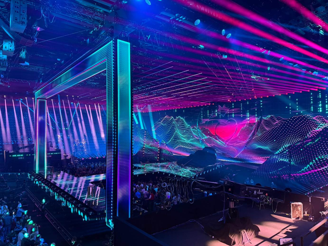 Het VK gaat met Ein, Zwei, Drei naar het songfestival