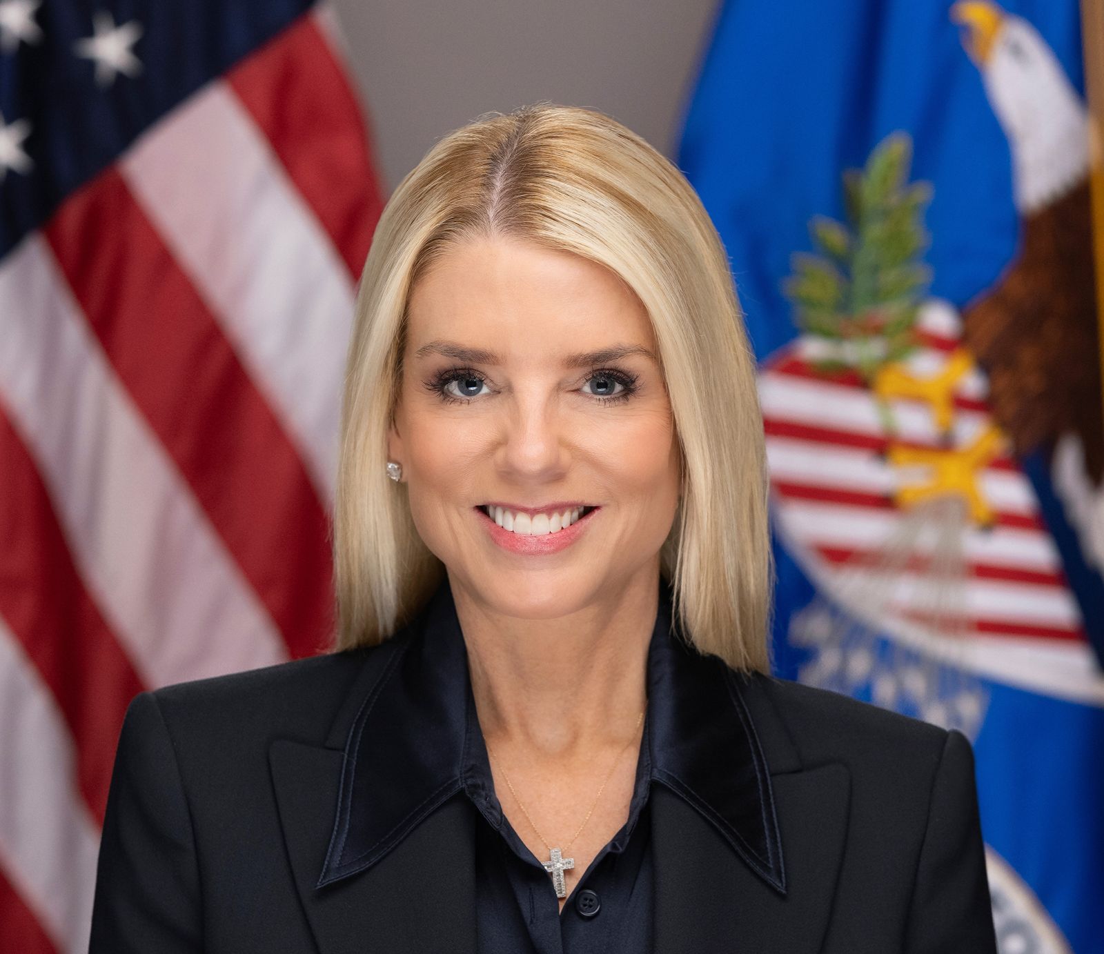 Trump ontslaat zijn loyale justitieminister Pam Bondi