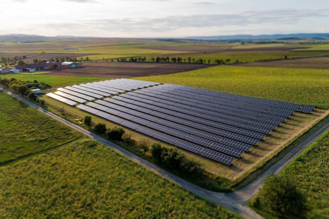Hernieuwbare energie streeft steenkool voorbij in wereldwijde stroomproductie