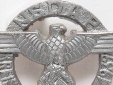 Duitsland: <em>Die Zeit</em> lanceert razend populaire NSDAP-zoekmachine