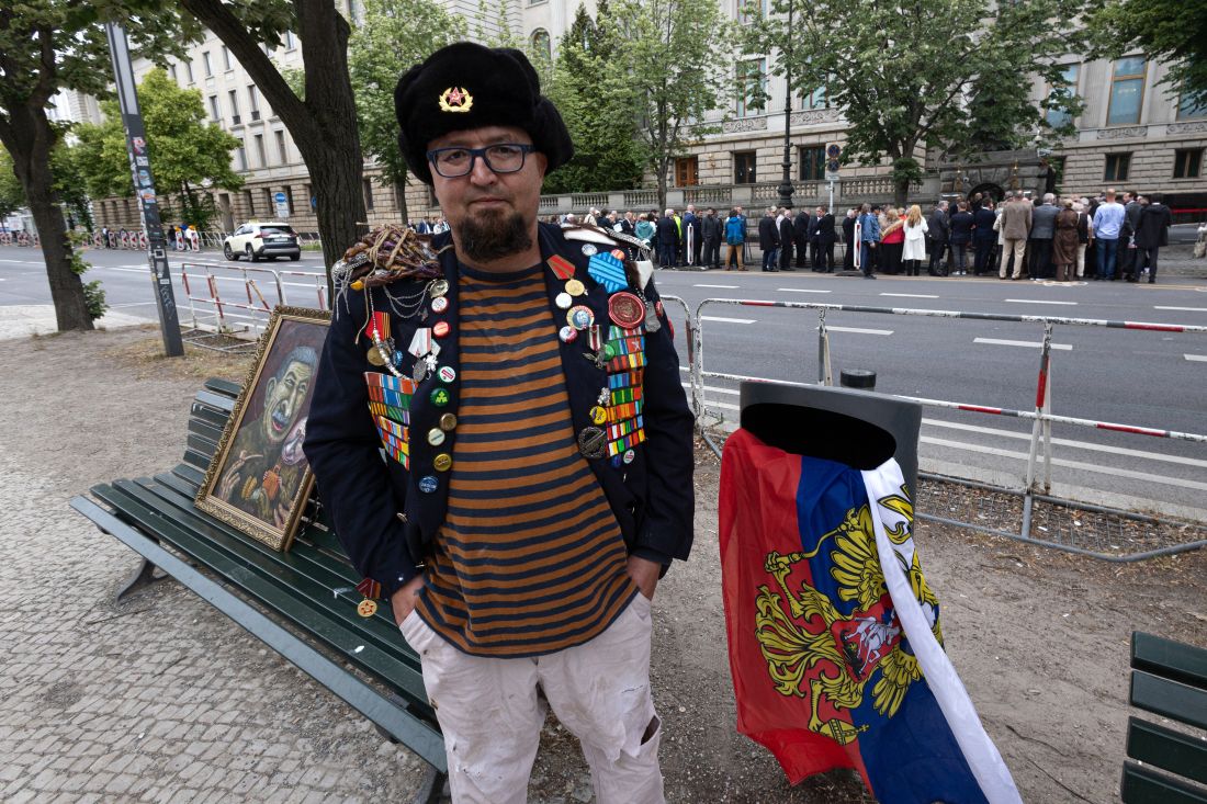 Polen: Russische kunstenaar en Poetincriticus doodgeschoten