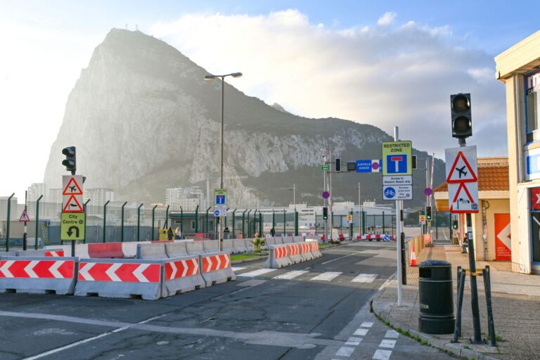 Gibraltar en Spanje tekenen overeenkomst voor vrij onderling verkeer