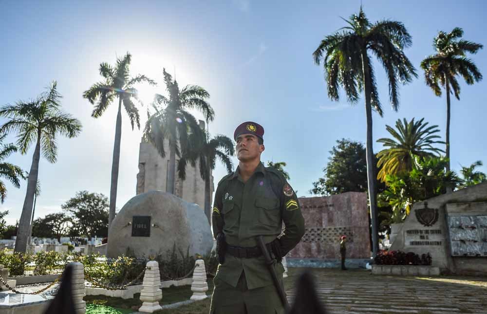 Het graf van de Cubaanse leider in Santiago de Cuba. – © Getty 
