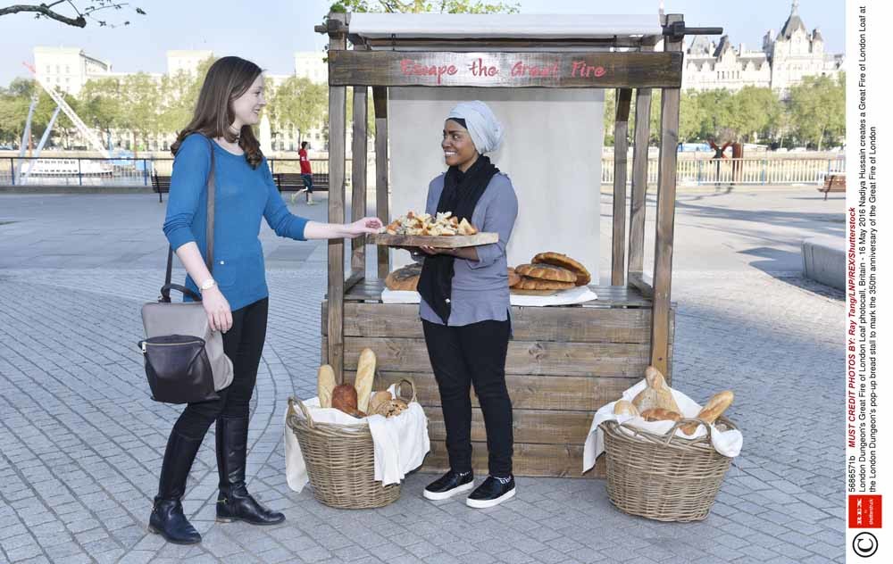 Nadiya Hussain (r.), winnaar van The Great British Bake O , beschouwt Engeland als thuis. Maar wat betekent het precies om Brits of Europeaan te zijn? – © Ray Tang / HH