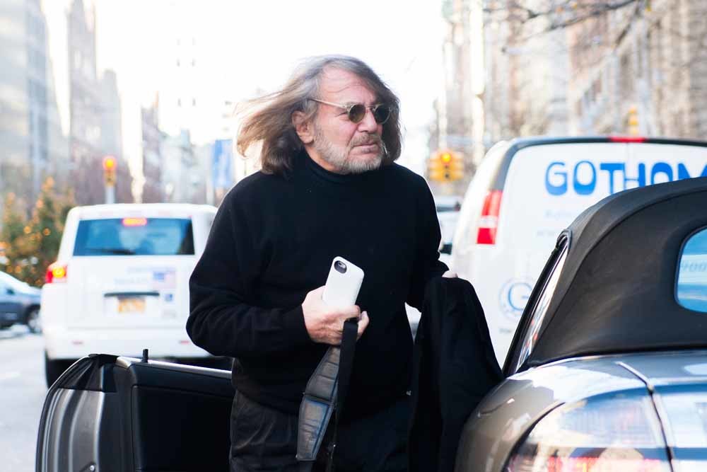 Dr. Harold Bornstein arriveert bij het kantoor van Trump in New York. – © Getty