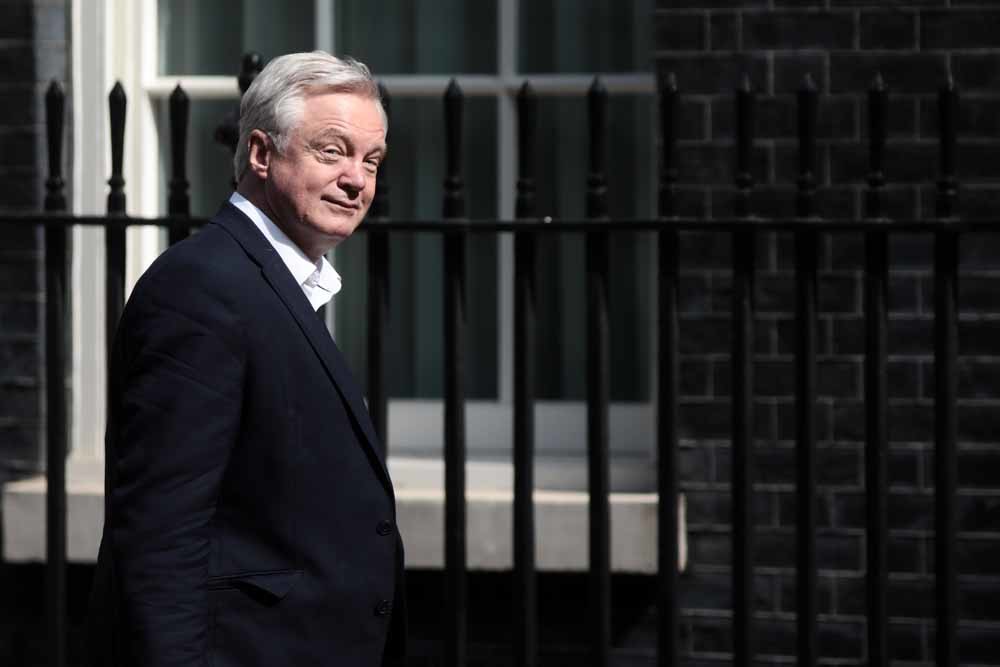 David Davis brengt een bezoek aan Downing Street 10, in juni dit jaar. – © Simon Dawson / Getty
