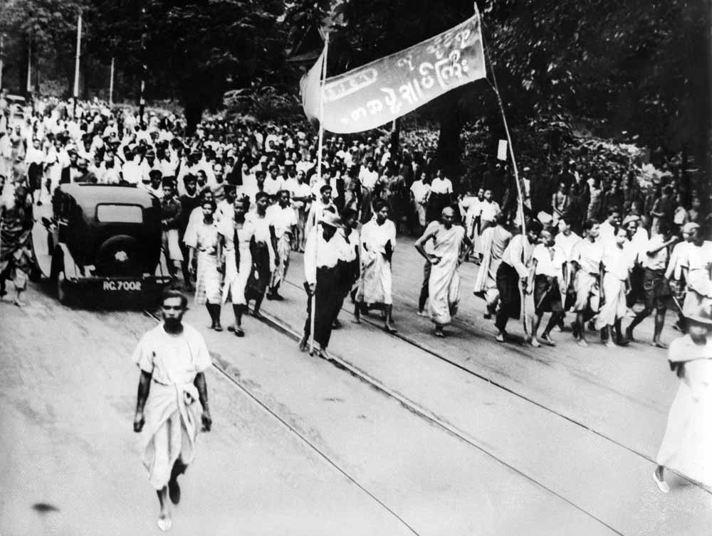 Demonstratie in 1939 tegen de door Engeland voorgetrokken mohammedanen en hindoes. – © Ullstein BildFotograaf / Getty