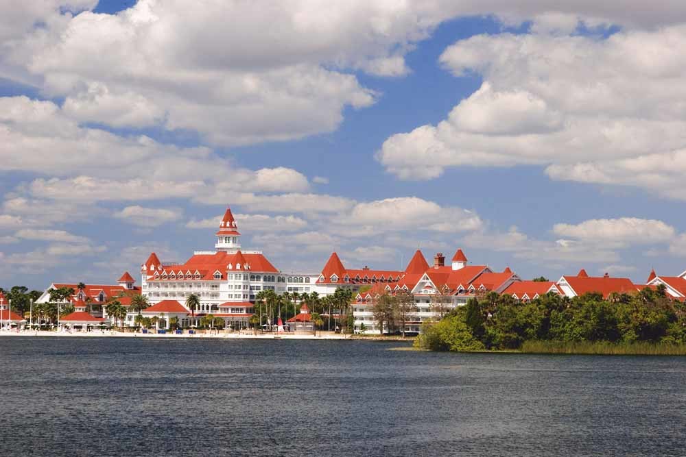 Het ‘griezelige’ Bay Lake Resort van Disney in Orlando, Florida. ‘In feite een politiestaat met The Mouse aan het hoofd.’ – © Getty Images