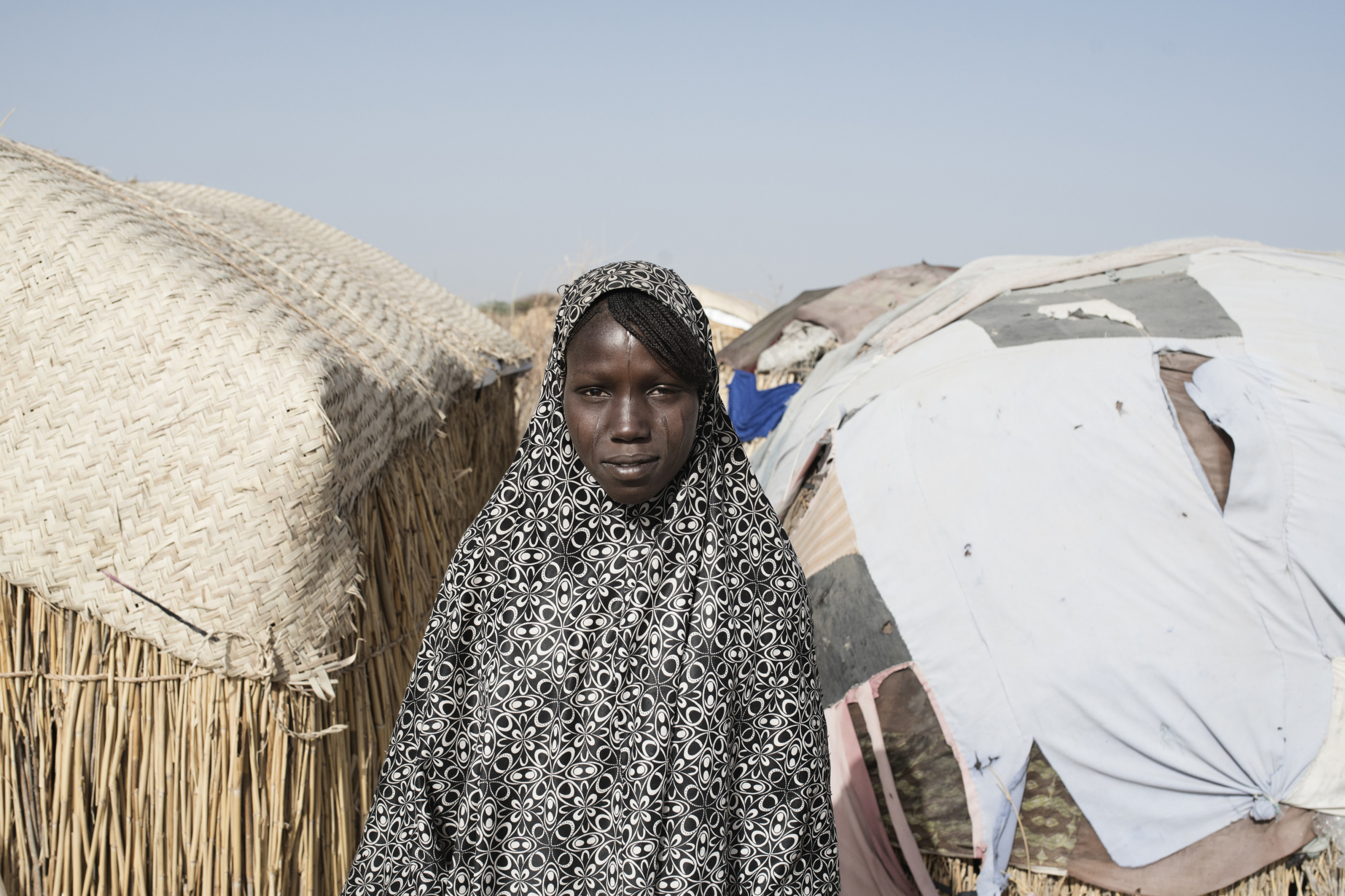 Ook in het dorpje Dileram aan het Tsjaad-meer worden mensen opgevangen die aan Boko Haram zijn ontsnapt of hun eigen dorp ontvlucht. – © Zumstein / Agence VU