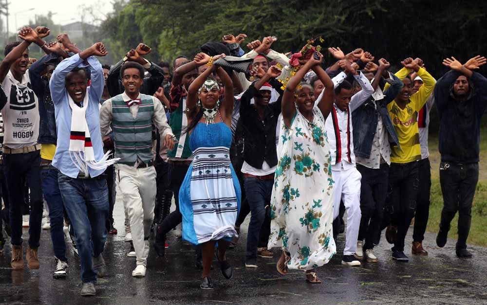 Leden van de Oromo-beweging protesteren in de hoofdstad Addis Abeba tegen de regering in oktober 2017. – © Minasse Wondimu Hailu / Getty Images