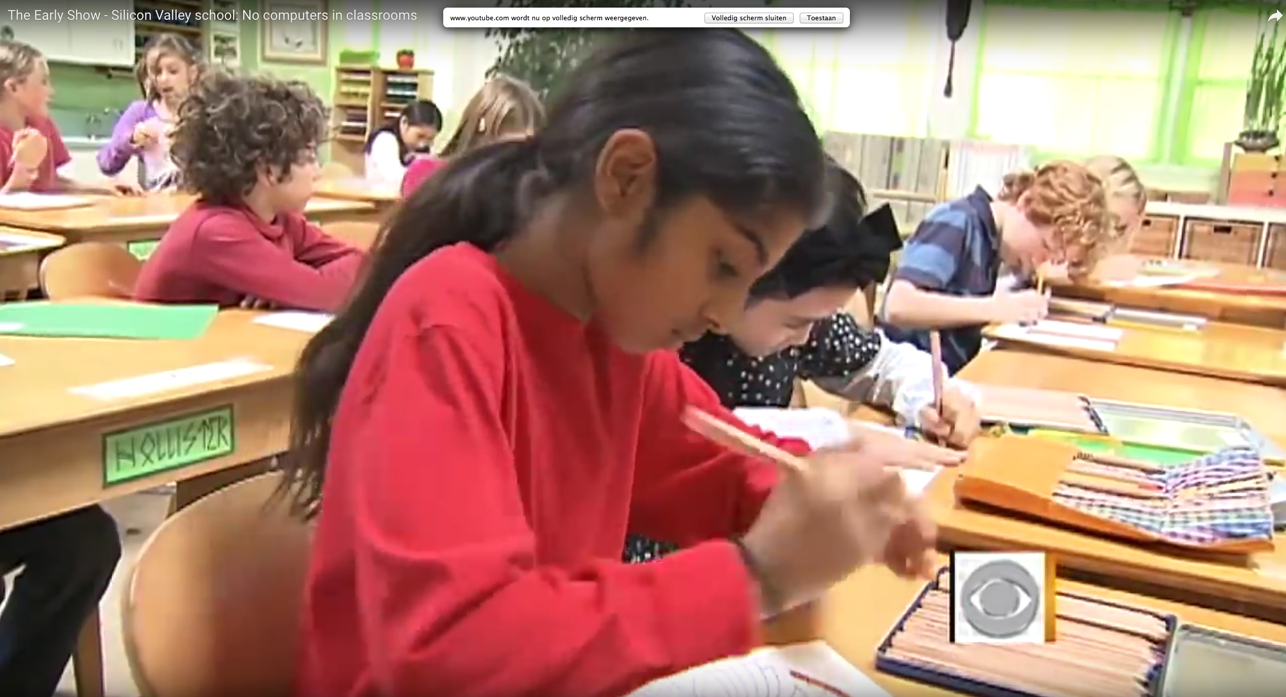 Stills uit de YouTube-film The Early Show, over  The Waldorf School in Silicon Valley die principieel werkt zonder laptops en iPads in het klaslokaal.  © ‘The Early Show' YouTube