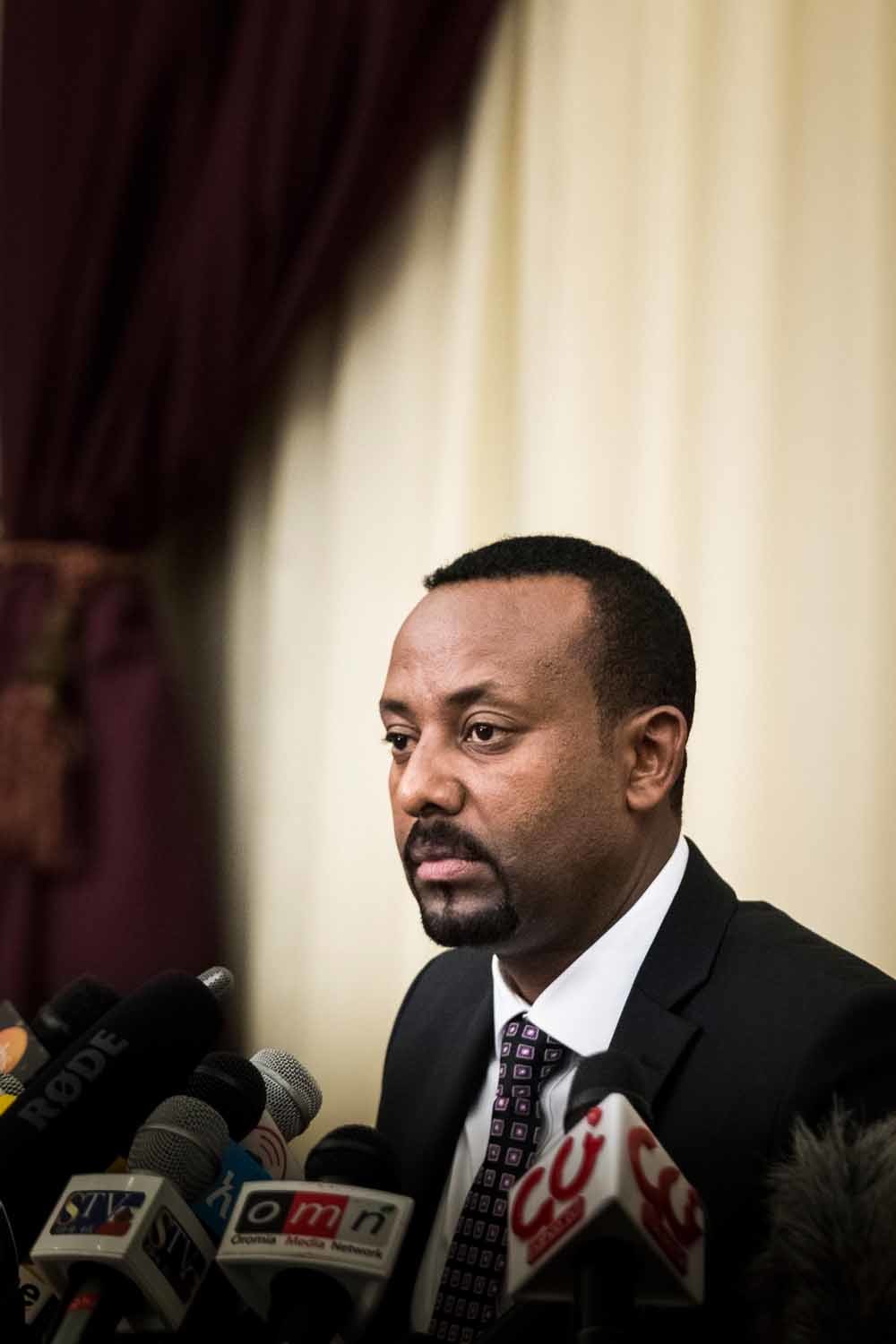 Abiy Ahmed tijdens zijn eerste persconferentie als minister-president van Ethiopië, op 25 augustus 2018. – © HH