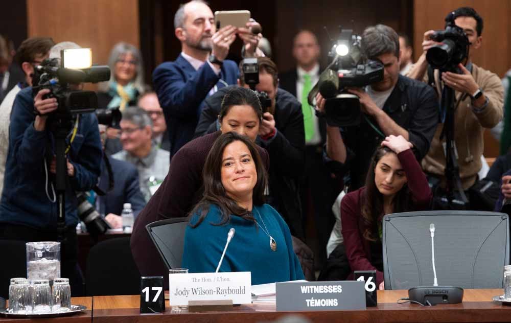  De voormalige Canadese minister van Justitie, Jody Wilson-Raybould, verklaarde dat de regering haar onder grote druk heeft gezet.