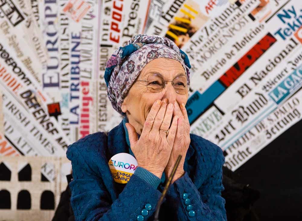 Emma Bonino, lijsttrekker van +Europa op een persconferentie.  – © Domenico Stinellis / AP