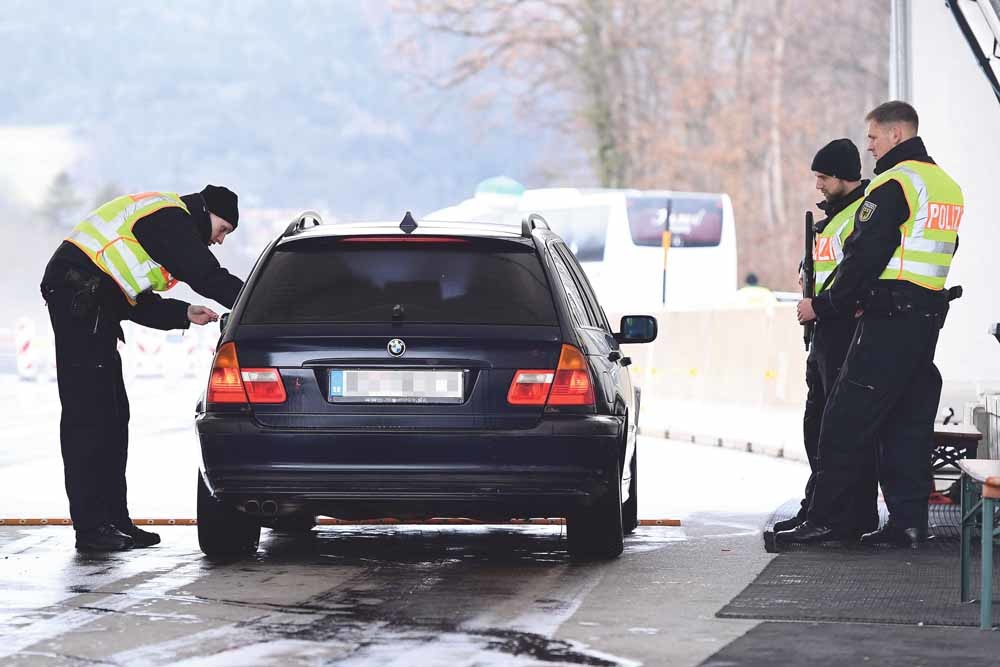 Grenspost Walserberg tussen Oostenrijk en Duitsland. – © HH