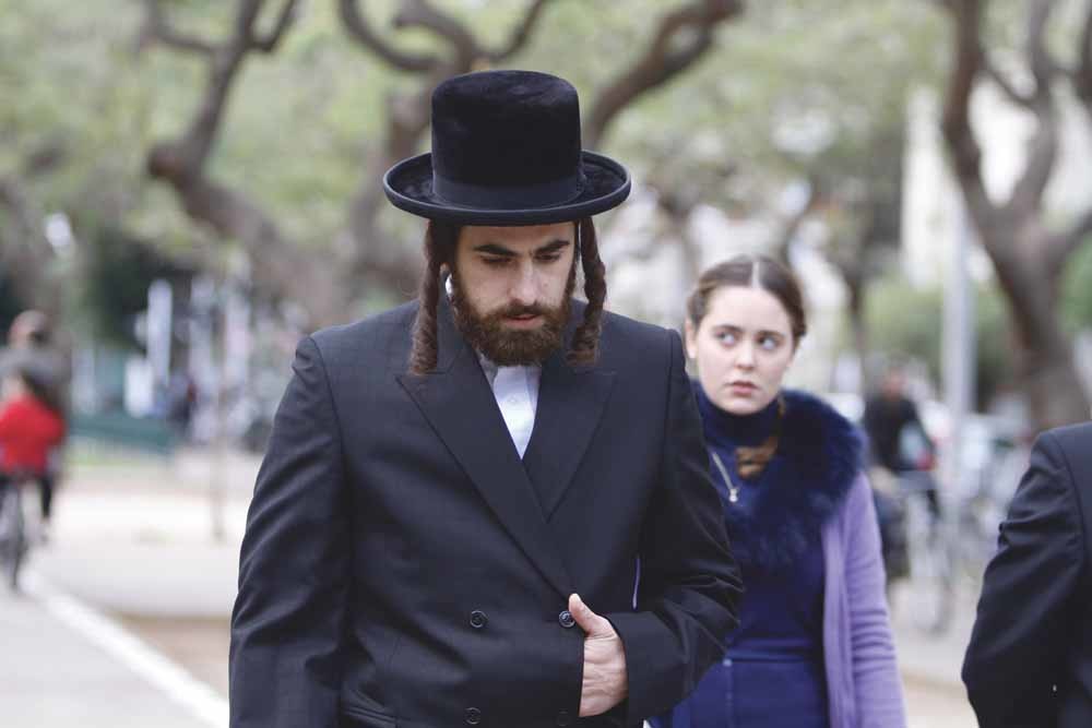 In Fill the Void van Rama Burshtein wordt Shira door haar chassidische familie onder druk gezet om met de man van haar overleden zus te trouwen. © Federica Valabrega / Everett Collection