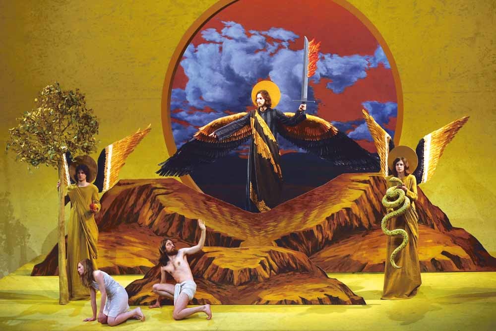 Het tableau vivant ‘Het verloren paradijs’ opgevoerd door Oberammergause acteurs tijdens de generale repetitie van de passiespelen van Oberammergau in 2010.  © Johannes Simon / Getty Images. 