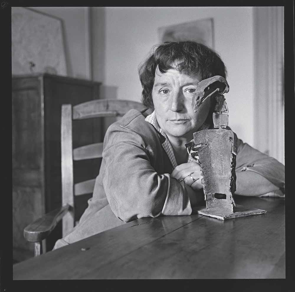 germaine richier met de vogel ca1954 fotodoor luc joubert 0001