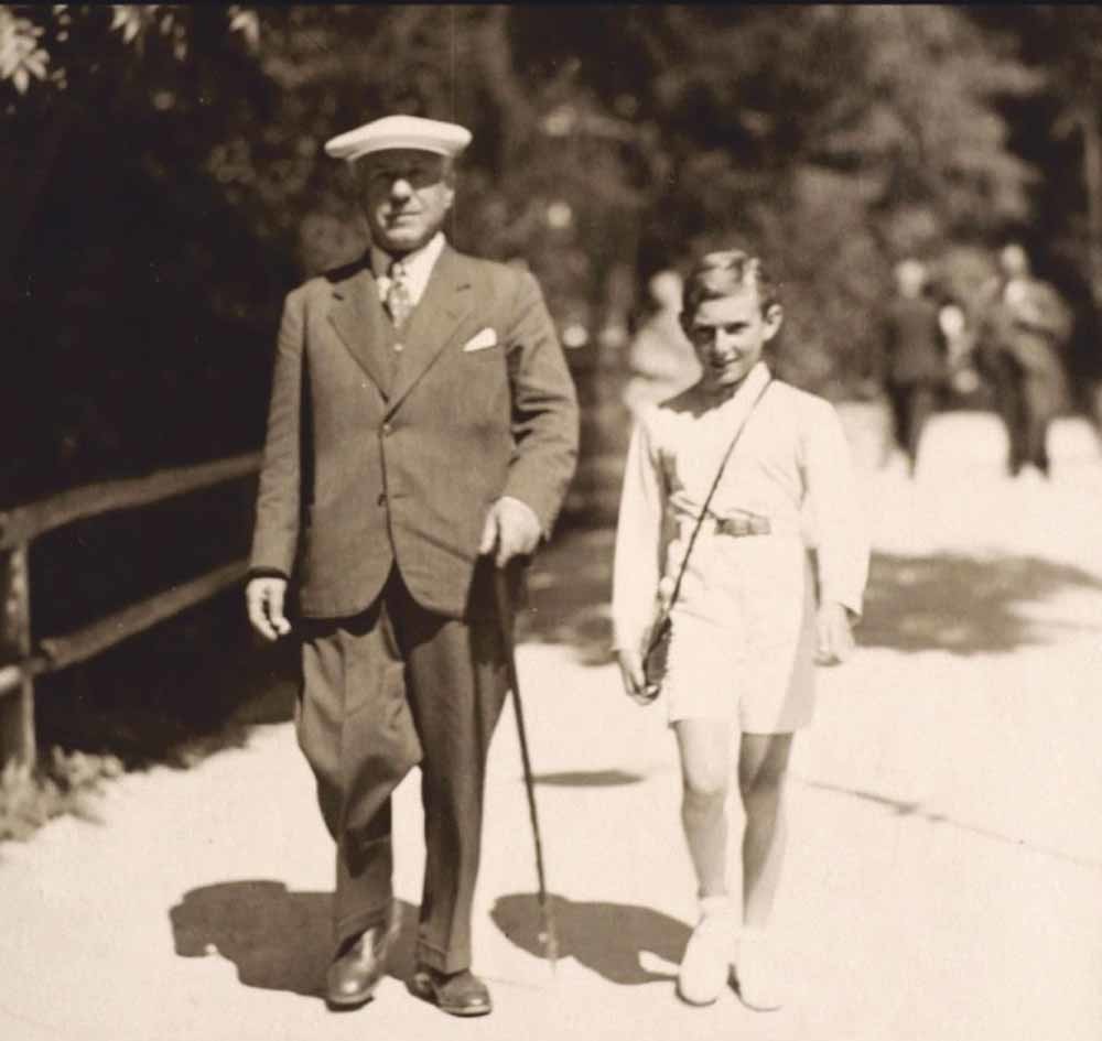 Walter Arlen en zijn grootvader Leopold Dichter in Bad Gastein, 1933.