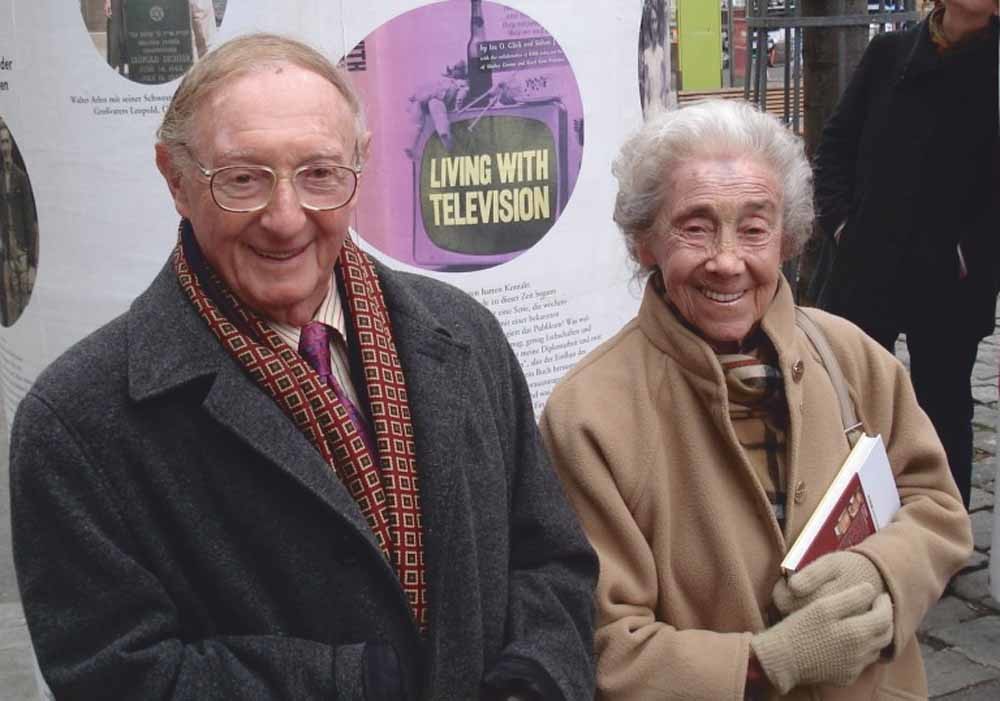 Arlen met zijn zus Edith in Wenen, 2008.