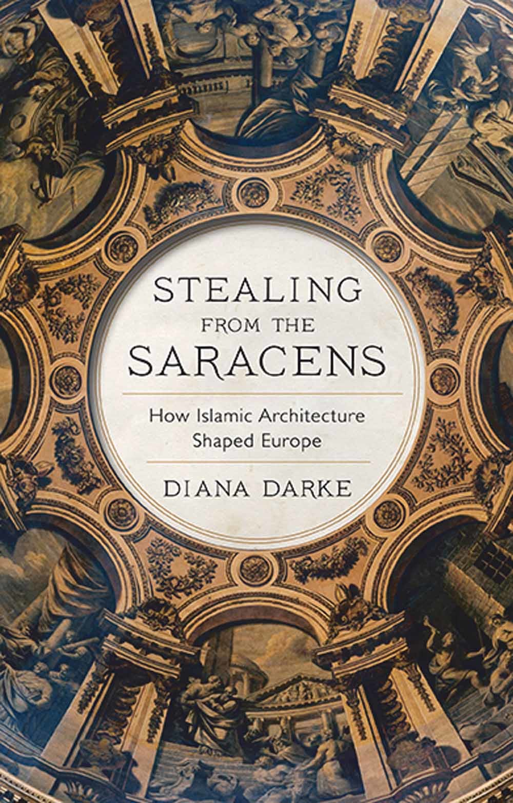'Stealing from the Saracens: How Islamic Architecture Shaped Europe' van Diana Darke is uitgekomen op 20 augustus. Diana Darke is arabist en cultuurkenner, ze woont en werkt al meer dan dertig jaar in het Midden Oosten.