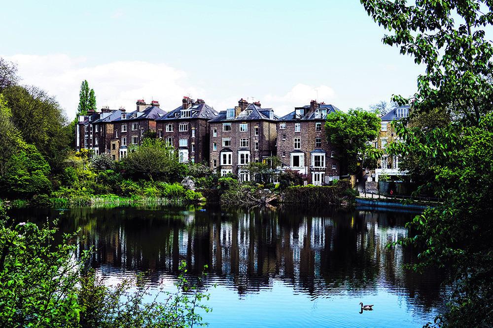 Ondergronds leven Kapitale panden aan het water van ‘The Heath’. © Unsplash