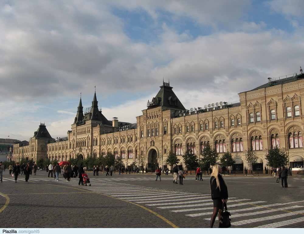 Het Rode Plein met het warenhuis GUM.