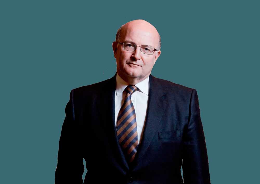 Roger Bootle is een Brits econoom.  Hij schrijft een wekelijkse column in de Daily Telegraph, en publiceerde verschillende boeken. 