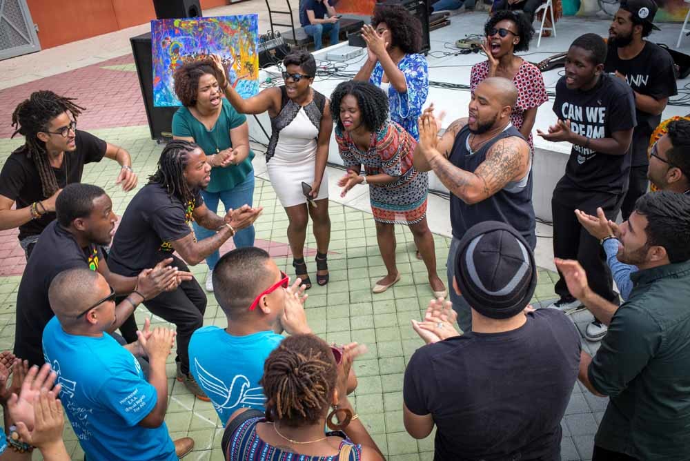 De Haïtiaanse dansgroep ‘Dream Defenders' aan het werk in Miami, Florida. – © Charles Ommanney / Getty Images