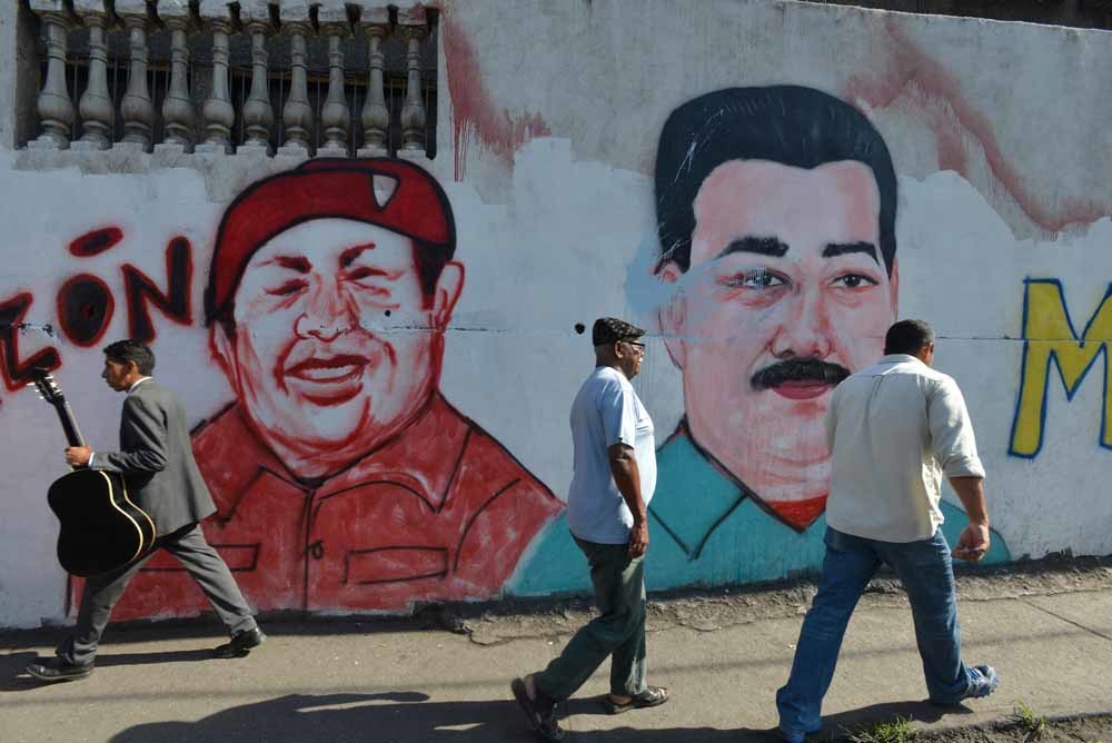 Muurschildering van Nicolas Maduro  en Hugo Chavez in Caracas, Venezuela. – © Gregorio Marrero / Getty