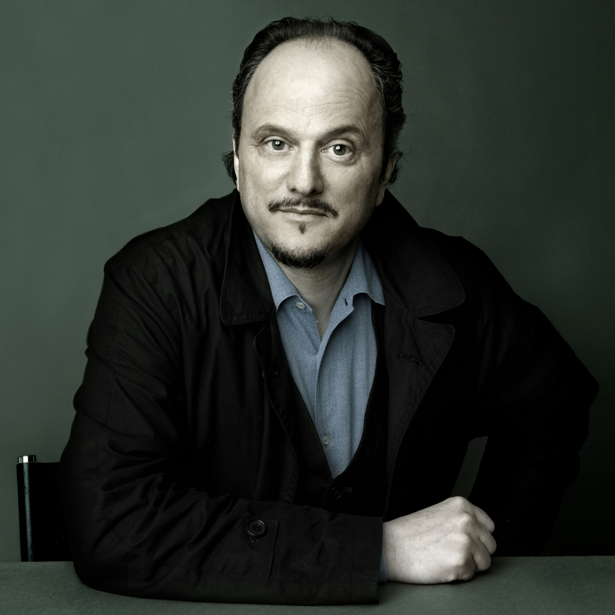 Jeffrey Eugenides, volgens The New Republic een hermafrodiet. Hij plaatst het mannelijke en het vrouwelijke op gelijke hoogte in zijn werk.