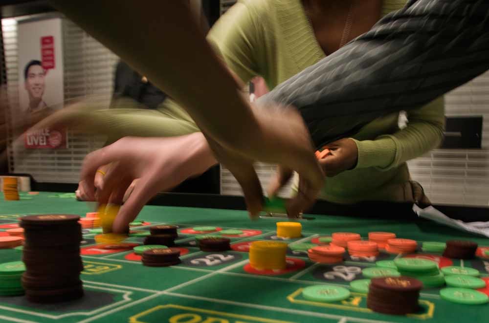 Studenten leren het meedogenloze spel op de Maryland Live! Casino School in Glen Burnie, MD. – © Bonnie Jo Mount / Getty