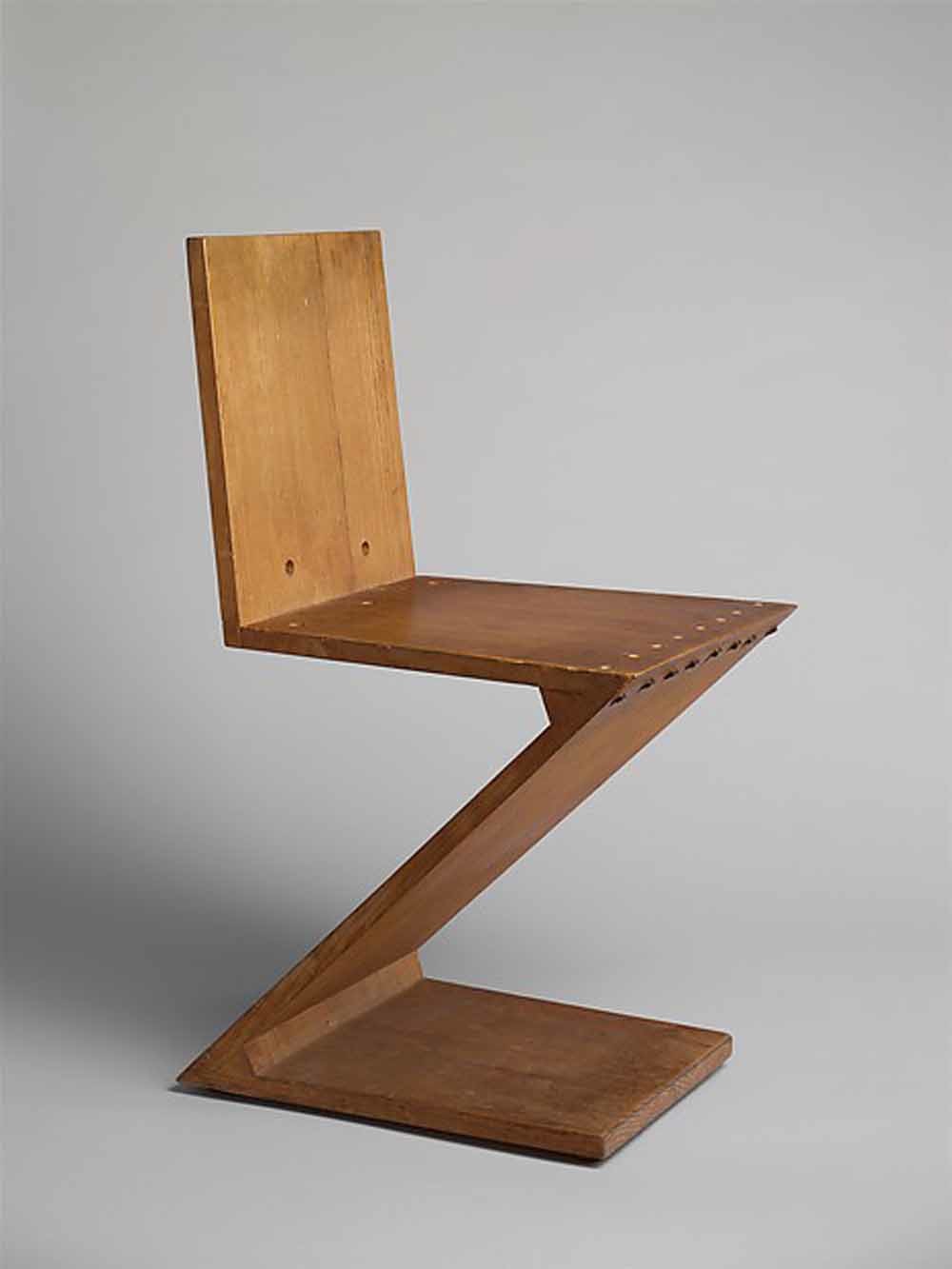 Zigzagstoel, 1932, Nederland. Ontwerper: Gerrit Rietveld.