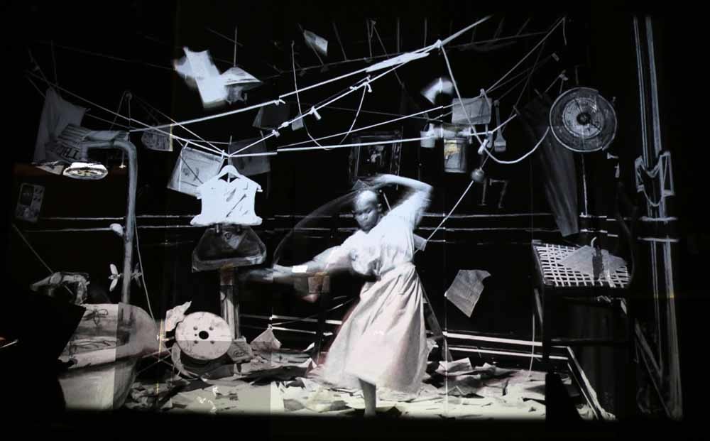 De video-installatie The Refusal of Time in The Metropolitan Museum of Art in New York. – © Nardus Engelbrecht / Getty